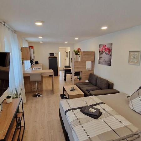 Appartment-Ferienwohnung Mit Kueche, Bad, Kostenlos Wlan, Modern Eingerichtet โรดิง ภายนอก รูปภาพ